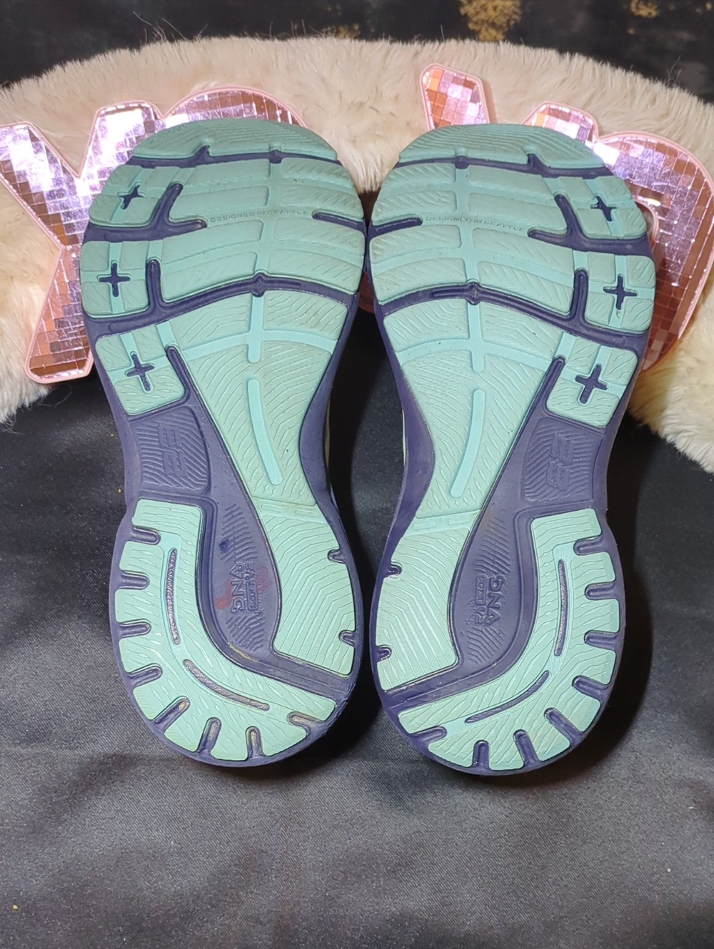 Brooks Women’s Adrenaline GTS23 Running Shoes - Light Blue/Navy Size 9 ONLY $45 - Picture 5 of 7